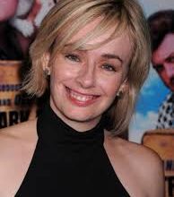 Lucy DeCoutere